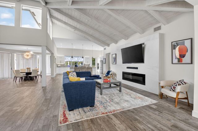 4869 Pineview Circle, Delray Beach, FL 33445