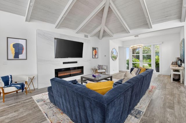 4869 Pineview Circle, Delray Beach, FL 33445