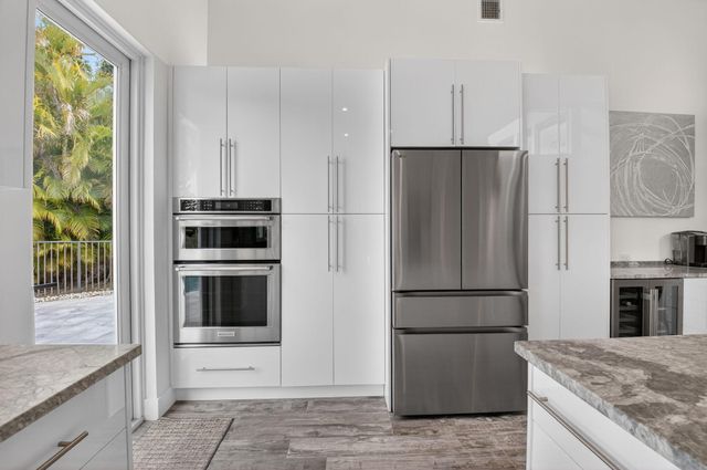 4869 Pineview Circle, Delray Beach, FL 33445