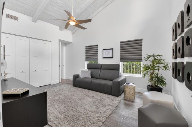 4869 Pineview Circle, Delray Beach, FL 33445