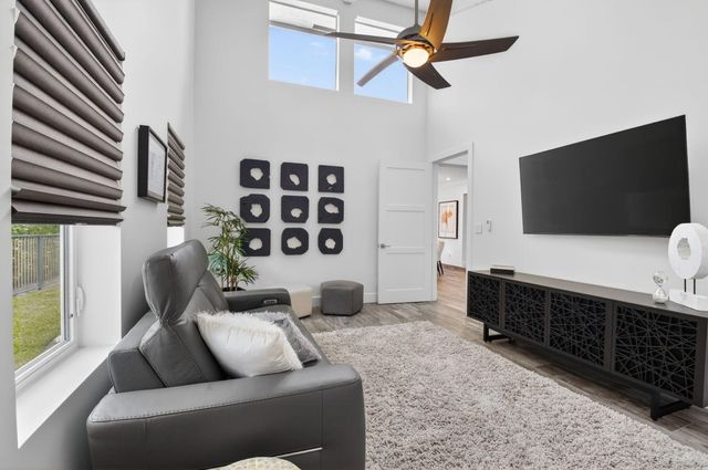 4869 Pineview Circle, Delray Beach, FL 33445