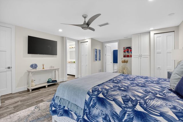 4869 Pineview Circle, Delray Beach, FL 33445