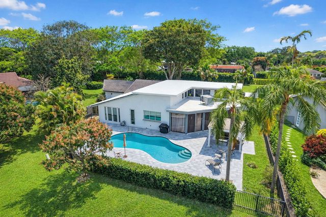 4869 Pineview Circle, Delray Beach, FL 33445