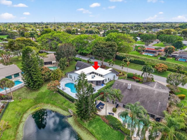 4869 Pineview Circle, Delray Beach, FL 33445