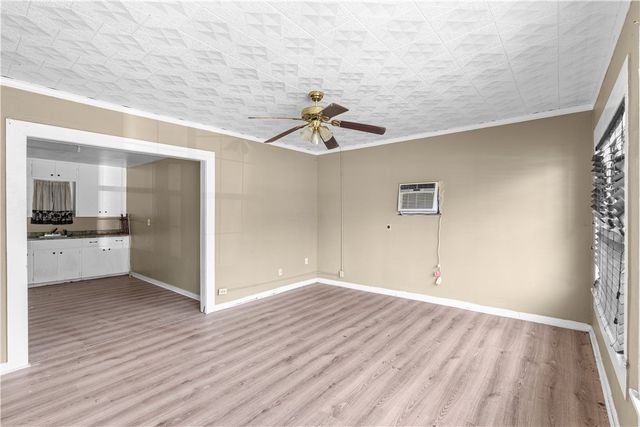 801 E 1st St, Alice, TX 78332