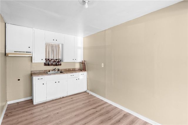 801 E 1st St, Alice, TX 78332