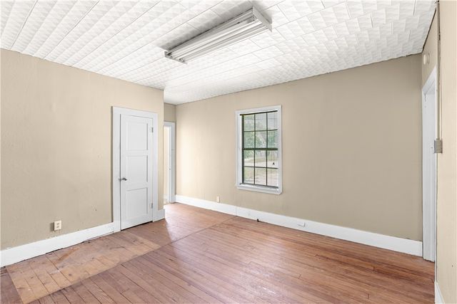 801 E 1st St, Alice, TX 78332