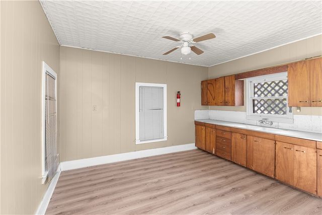 801 E 1st St, Alice, TX 78332