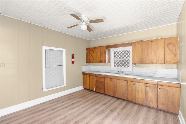 801 E 1st St, Alice, TX 78332