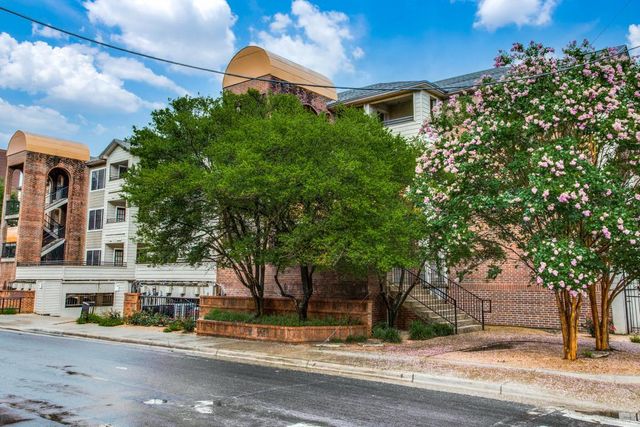 501 W 26th ST 105, Austin, TX 78705