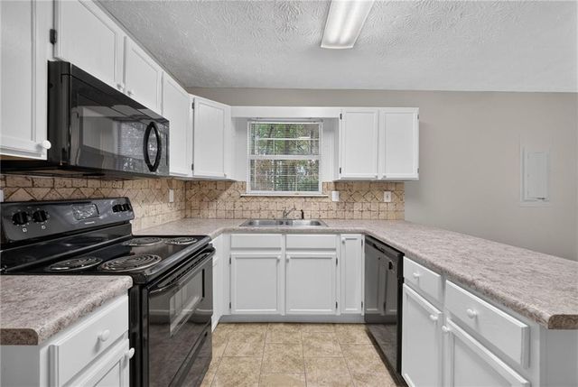 3646 N Sharon Church Road, Loganville, GA 30052