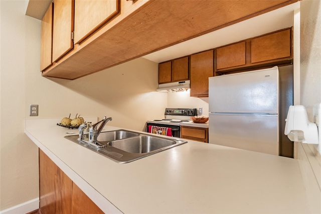 4875 W MCELROY AVENUE G208, Tampa, FL 33611