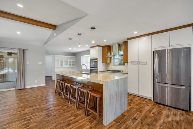 9322 Hunters Creek Drive, Dallas, TX 75243