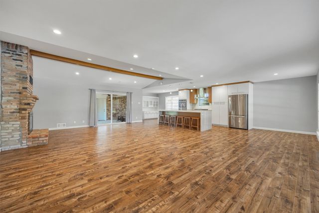 9322 Hunters Creek Drive, Dallas, TX 75243