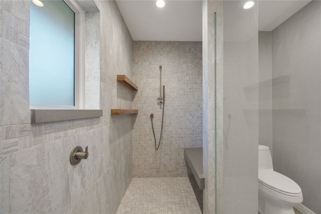 9322 Hunters Creek Drive, Dallas, TX 75243