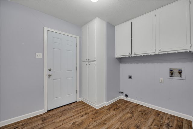 9322 Hunters Creek Drive, Dallas, TX 75243