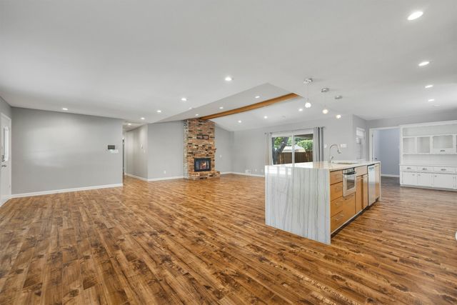 9322 Hunters Creek Drive, Dallas, TX 75243