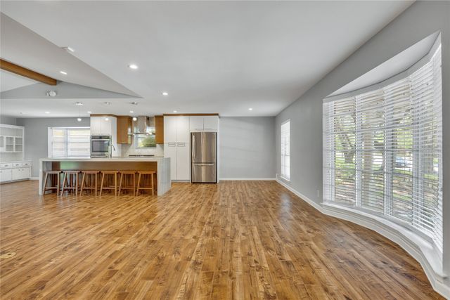 9322 Hunters Creek Drive, Dallas, TX 75243