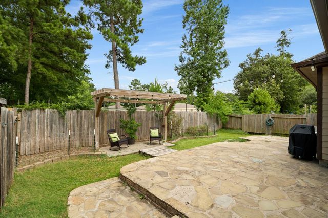 1921 Briar Grove Drive, Conroe, TX 77301