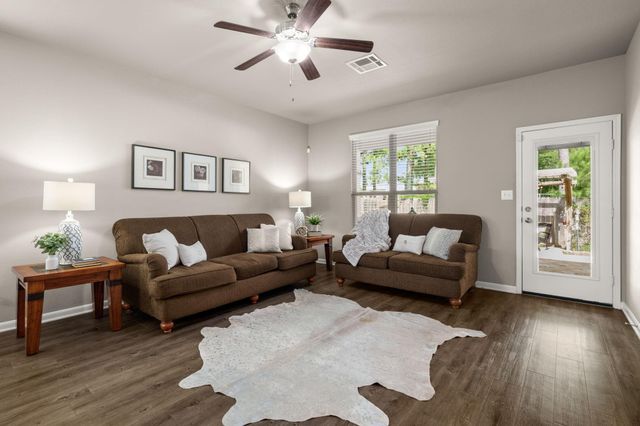 1921 Briar Grove Drive, Conroe, TX 77301