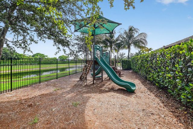 2857 Bard St, Palm Springs, FL 33406