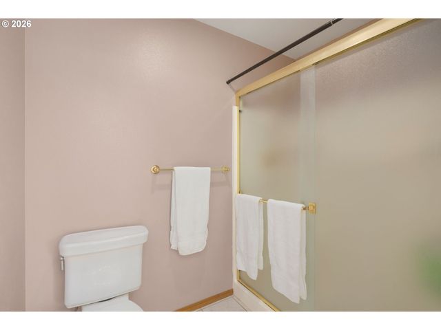 2795 Ne LORIE Dr, Hillsboro, OR 97124