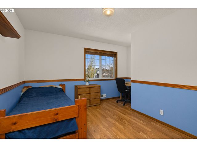 2795 Ne LORIE Dr, Hillsboro, OR 97124