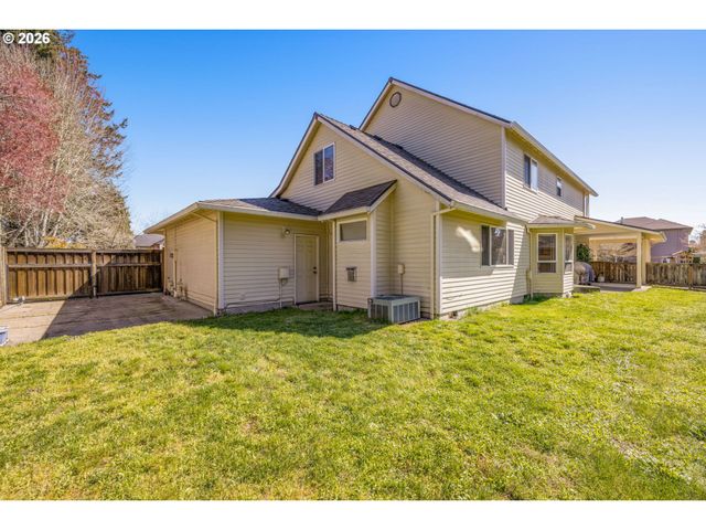 2795 Ne LORIE Dr, Hillsboro, OR 97124