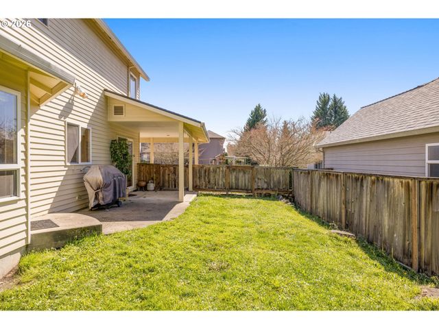 2795 Ne LORIE Dr, Hillsboro, OR 97124