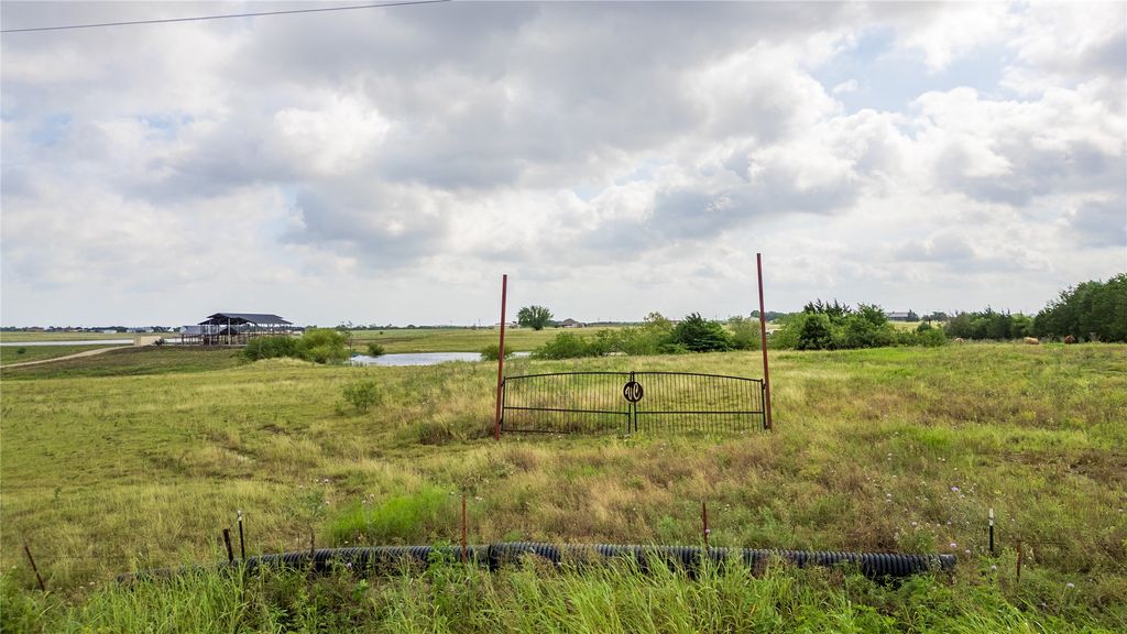 340 Stevens Road, Ennis, TX 75119