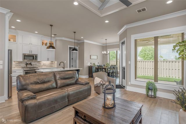 141 Arbor Place, Bossier City, LA 71111