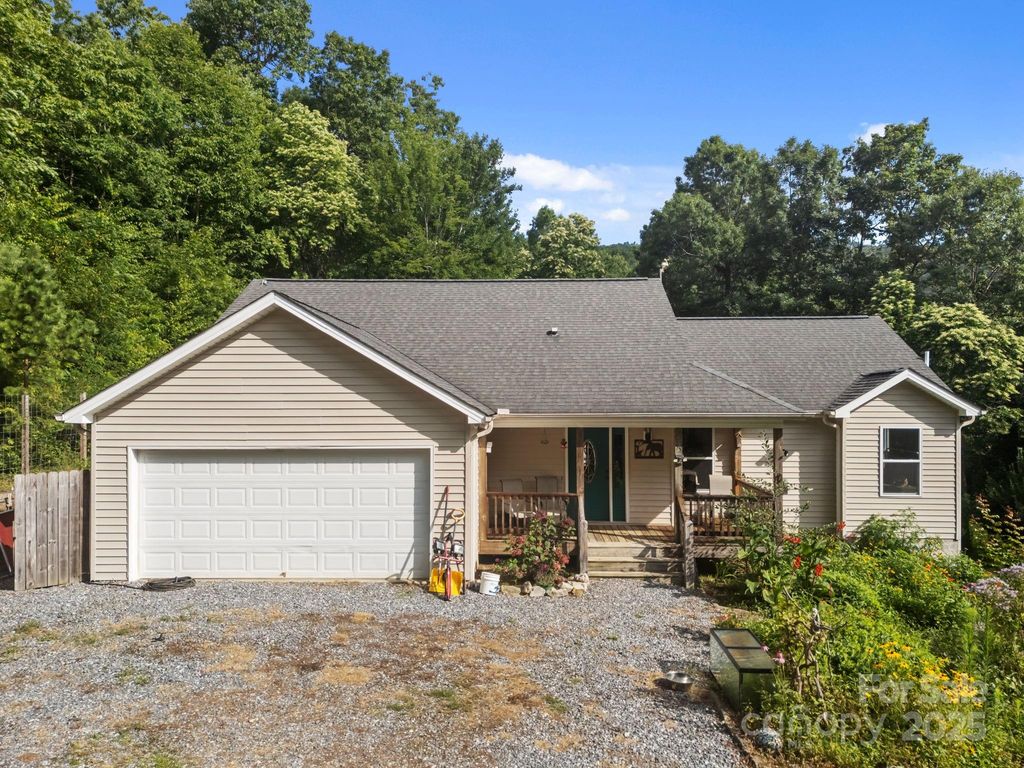 55 Pine Bluff Road, Black Mountain, NC 28792