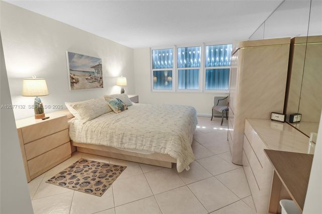 328 N Ocean Boulevard 302, Pompano Beach, FL 33062