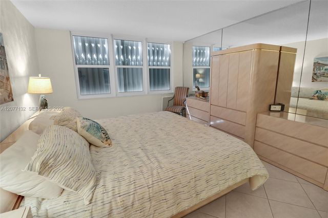 328 N Ocean Boulevard 302, Pompano Beach, FL 33062