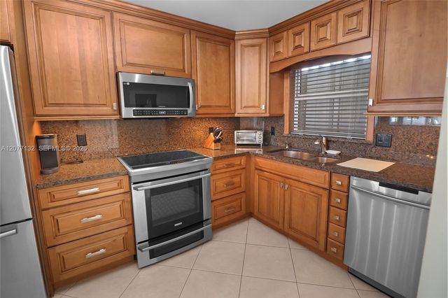 328 N Ocean Boulevard 302, Pompano Beach, FL 33062