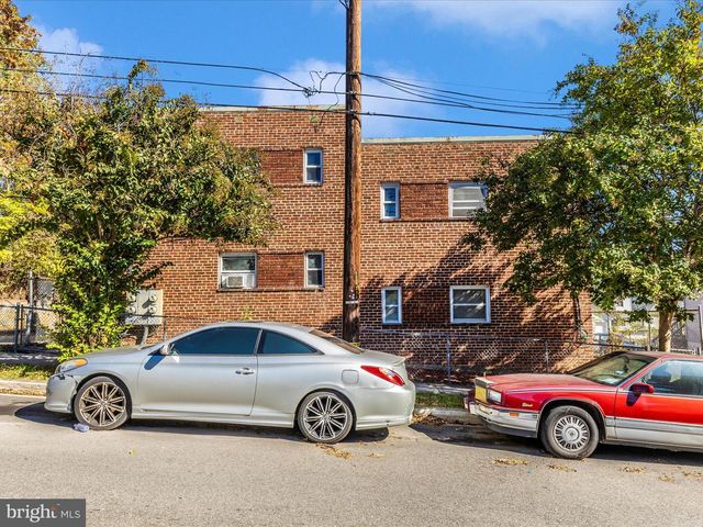 825 48TH PL NE, Washington, DC 20019