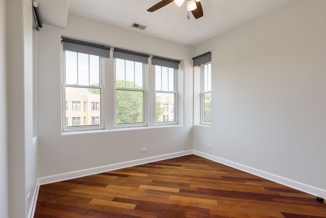 2121 N KEDZIE Avenue 3W, Chicago, IL 60647