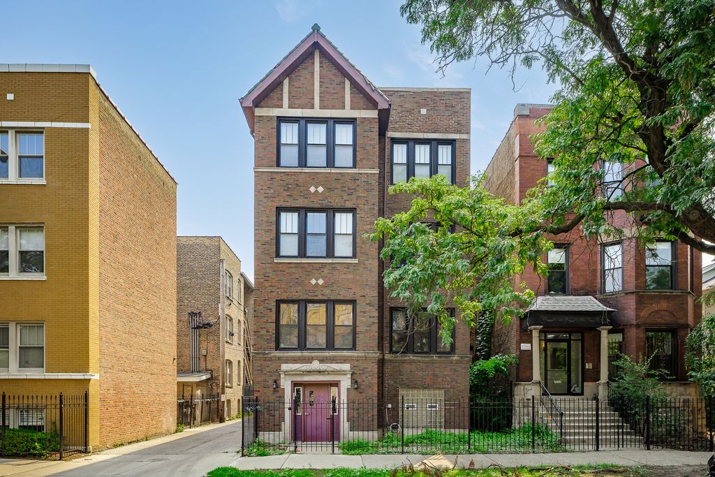 2121 N KEDZIE Avenue 3W, Chicago, IL 60647