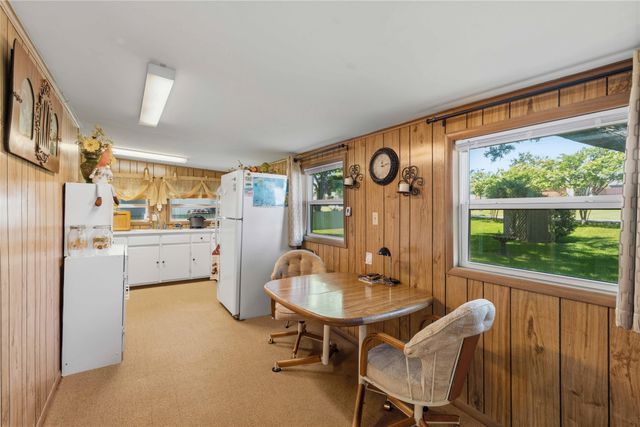 641 S Lamar Street, De Leon, TX 76444