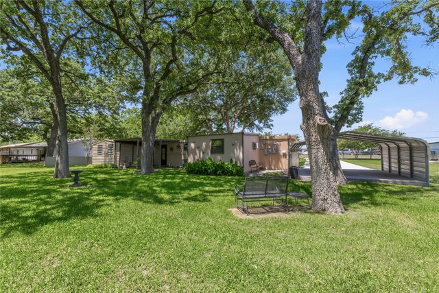 641 S Lamar Street, De Leon, TX 76444
