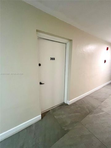 1801 S Ocean Dr 203, Hollywood, FL 33019
