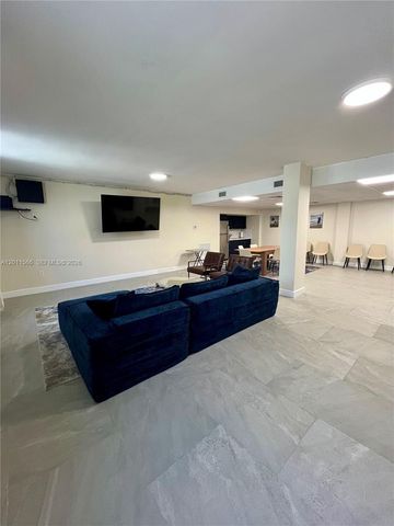 1801 S Ocean Dr 203, Hollywood, FL 33019