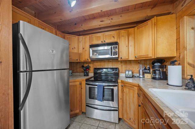664 Sweetbriar Road S, Lake Lure, NC 28746