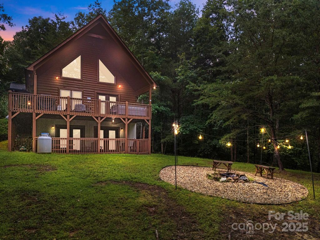 664 Sweetbriar Road S, Lake Lure, NC 28746