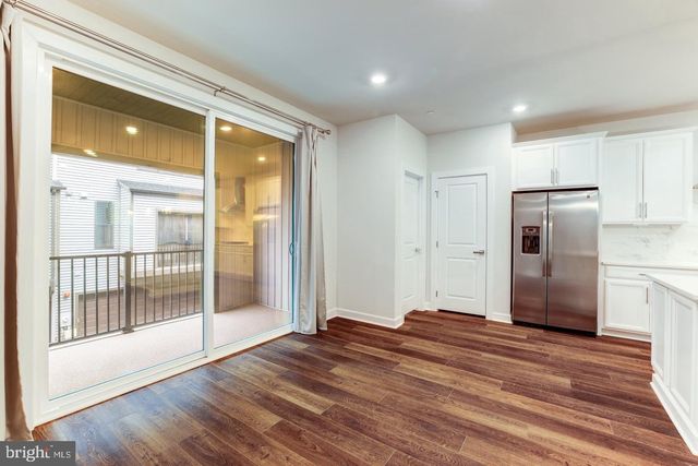 13036 HATTONTOWN SQ, Herndon, VA 20171