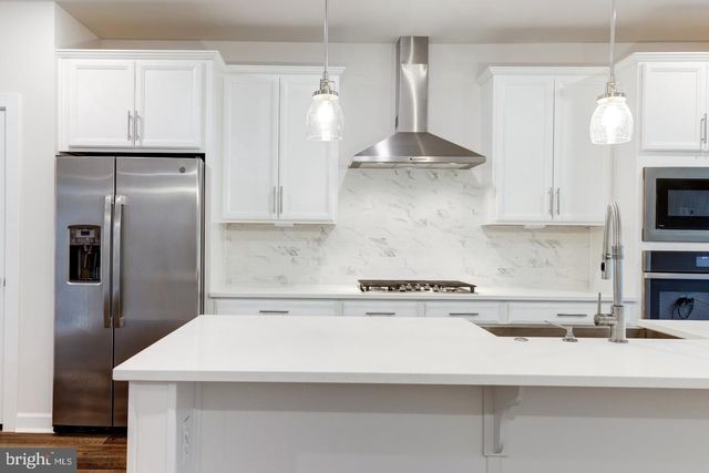 13036 HATTONTOWN SQ, Herndon, VA 20171