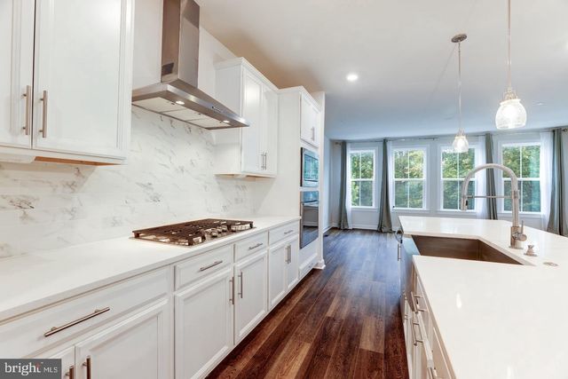 13036 HATTONTOWN SQ, Herndon, VA 20171