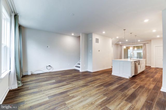 13036 HATTONTOWN SQ, Herndon, VA 20171