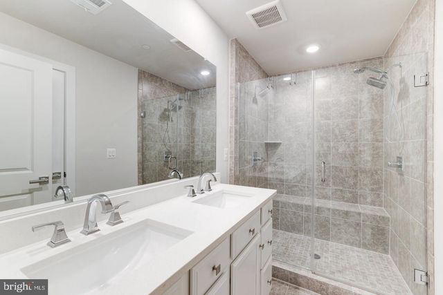 13036 HATTONTOWN SQ, Herndon, VA 20171