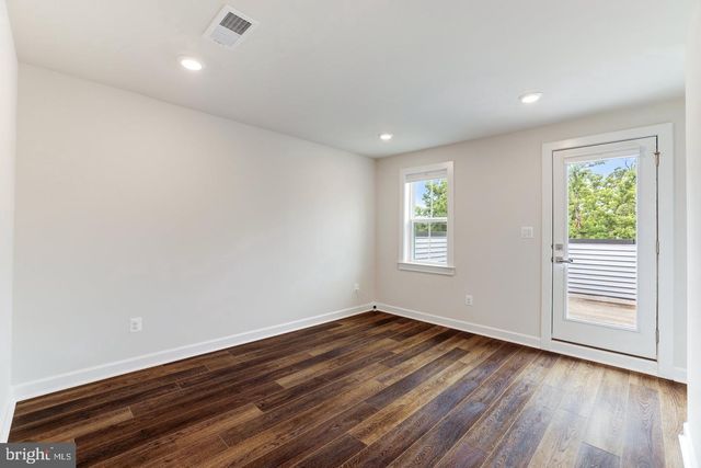 13036 HATTONTOWN SQ, Herndon, VA 20171